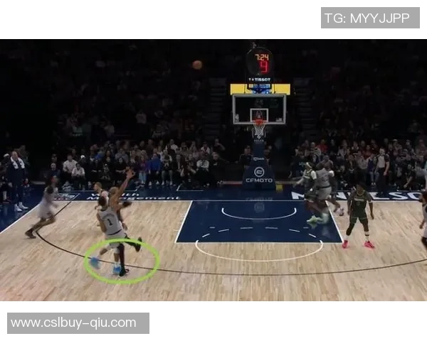 米奇谈文班遭戈贝尔垫脚经历直言疼痛但坚持完赛应无大碍